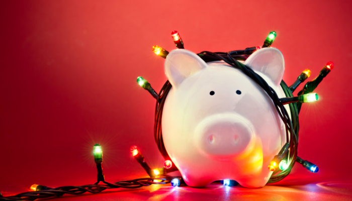 Use These Tips to Avoid Excess Spending This Holiday Season